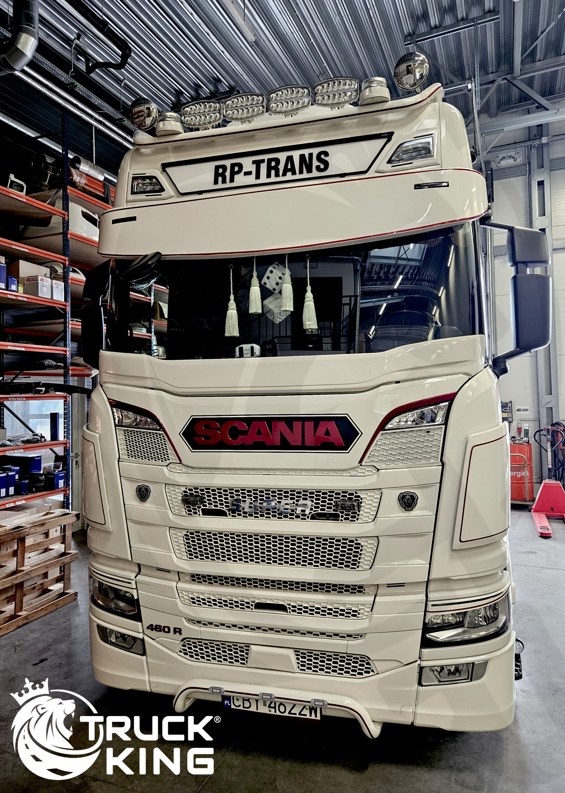 Sun Visor “Radius” 39 cm for Scania NTG with 2 holes for marker lights