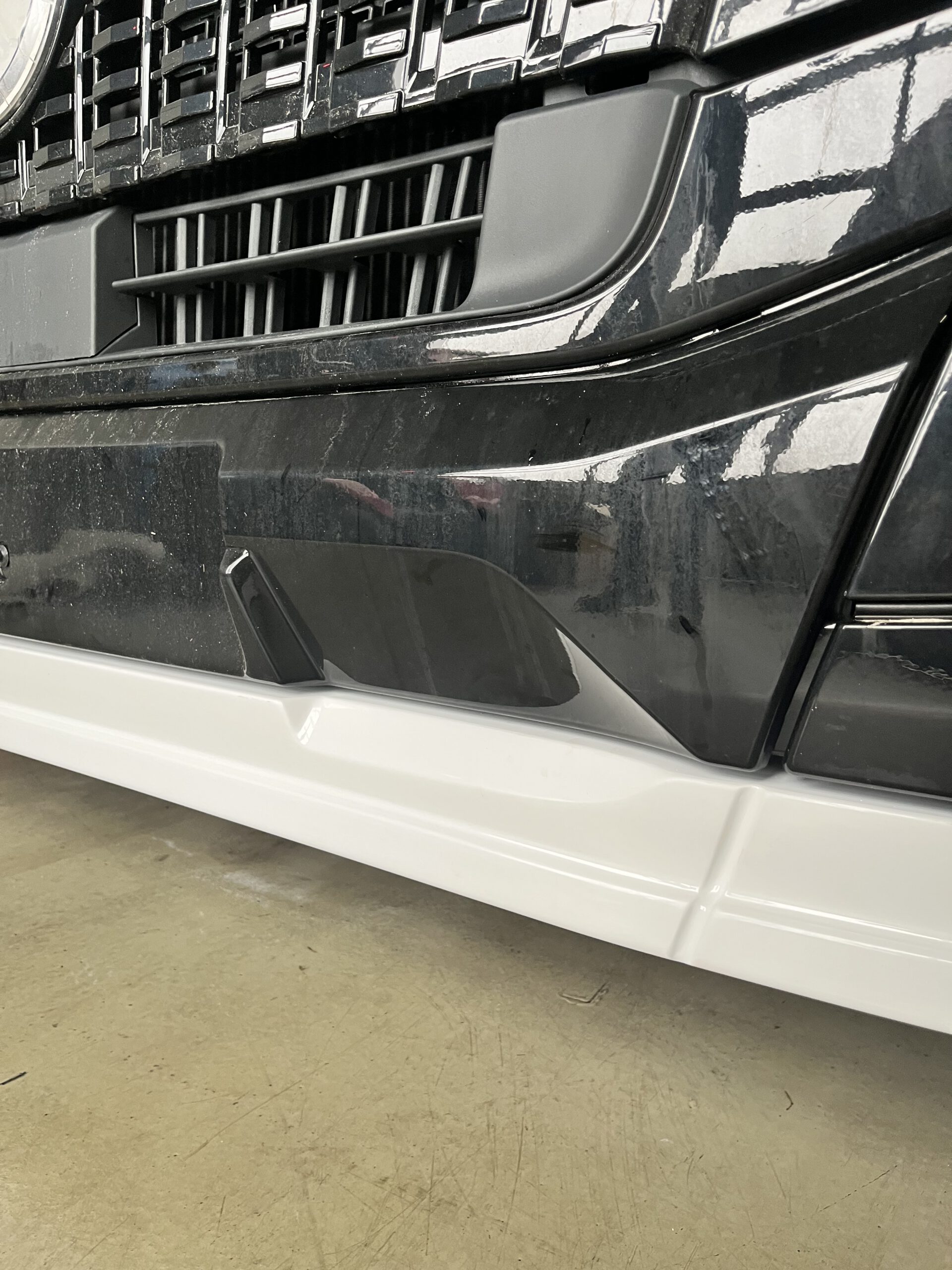 Bumper Spoiler for Volvo AERO - Image 3