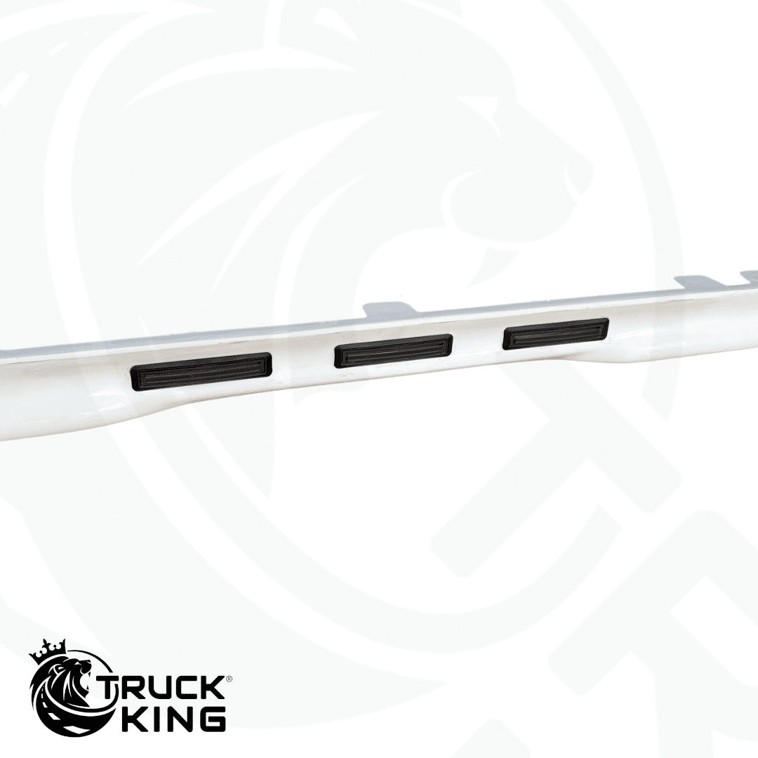 Bumper spoiler with 5x LEDSON Optoline NGR+ marker lights for Renault T - Image 2